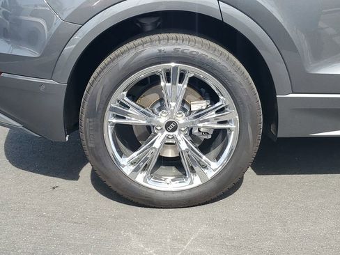 Used 2023 Audi Q8 Premium Plus w/ Premium Plus Package image 6