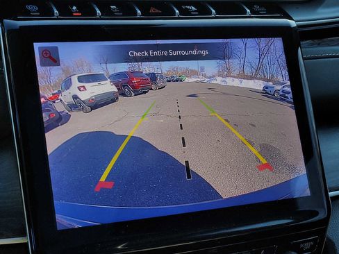 Used 2022 Jeep Grand Cherokee Limited 4xe image 18