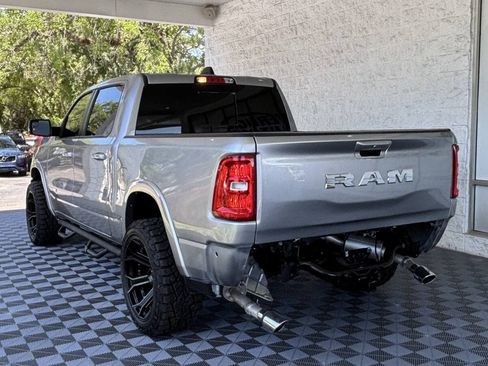 Used 2025 RAM 1500 Laramie AWD/4WD image 7