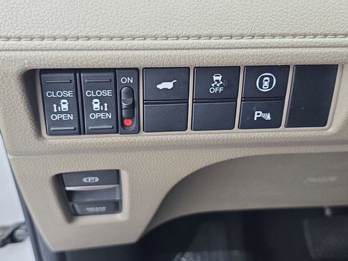 Used 2024 Honda Odyssey Elite image 29