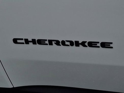 New 2026 Jeep Cherokee Limited image 18