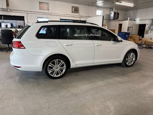 Used 2015 Volkswagen Golf TDI SE image 4