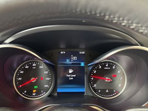 Used 2020 Mercedes-Benz GLC 300 4MATIC w/ Premium Package image 29