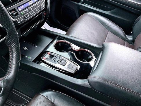 Certified 2024 Honda Ridgeline Black Edition image 19