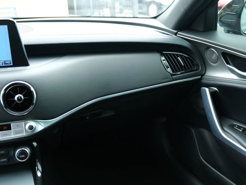 Used 2019 Kia Stinger GT1 image 26