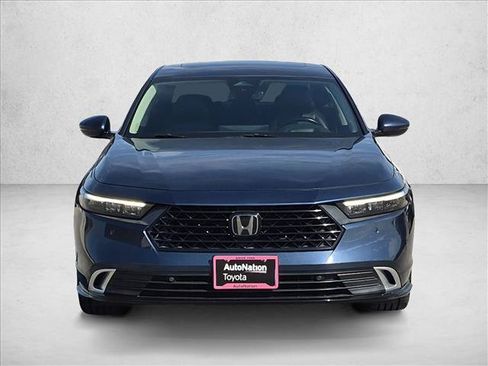 Used 2023 Honda Accord Touring image 2