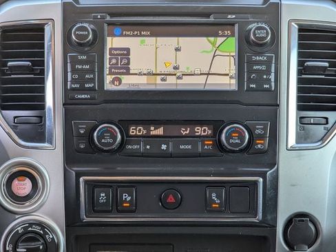 Used 2018 Nissan Titan SV w/ SV Convenience Package image 16