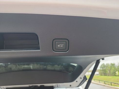 New 2026 GMC Acadia Elevation FWD image 8