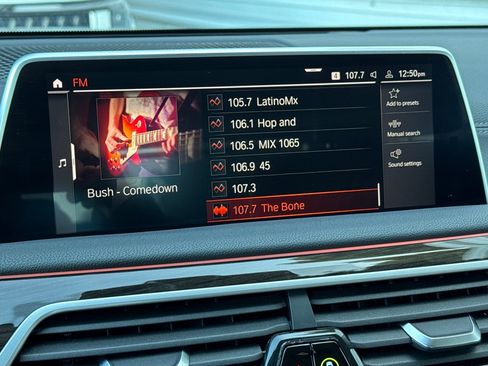 Used 2020 BMW 740i w/ Premium Package image 17