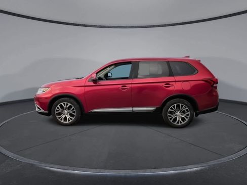 Used 2017 Mitsubishi Outlander SE image 5