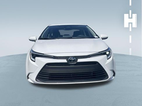 Used 2026 Toyota Corolla LE FWD image 2