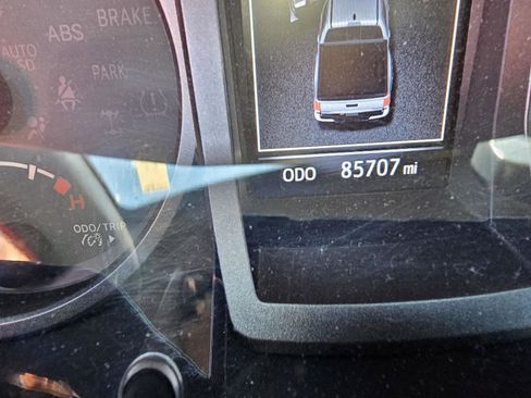 Used 2021 Toyota Tacoma TRD Off-Road w/ Technology Package AWD/4WD image 28