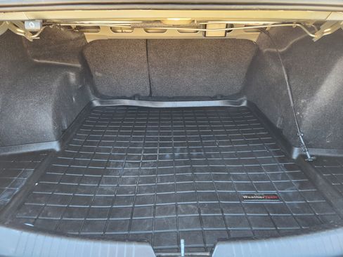 Used 2017 Chevrolet Malibu LT image 31