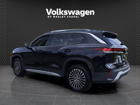 Certified 2025 Volkswagen Tiguan S w/ 18" Wheel Package AWD/4WD image 6