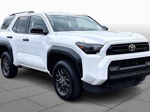 Certified 2025 Toyota 4Runner SR5 image 2