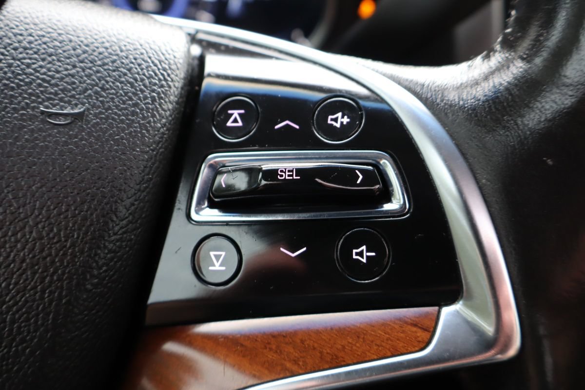 Used 2016 Cadillac Escalade Luxury AWD/4WD image 32