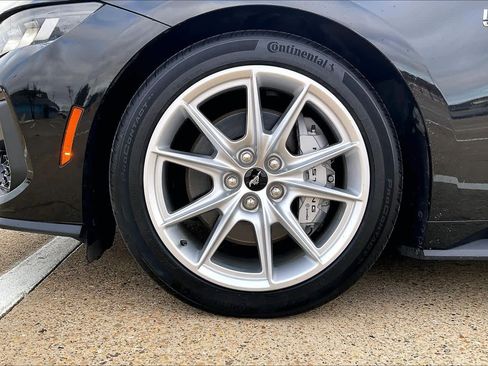 Used 2024 Ford Mustang GT Premium image 8