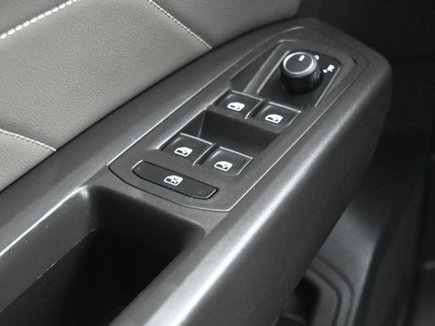 Used 2023 Volkswagen Atlas Cross Sport SEL R-Line AWD/4WD image 17