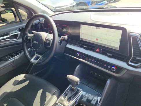 Used 2023 Kia Sportage EX FWD image 8