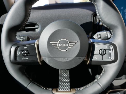 Used 2025 MINI Cooper S image 25