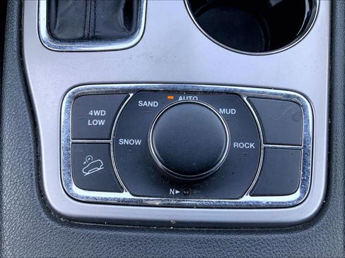 Used 2022 Jeep Grand Cherokee Laredo X AWD/4WD image 53