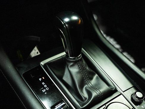 Used 2022 MAZDA MAZDA3 s image 18