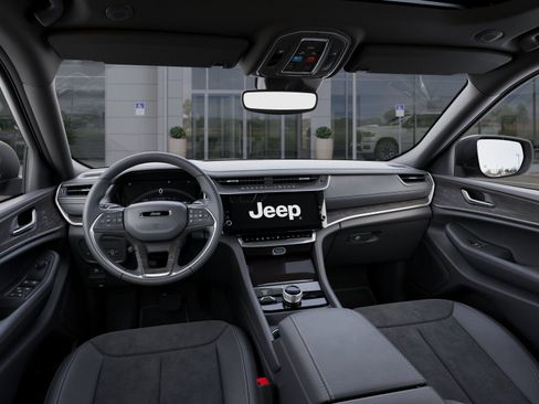 New 2026 Jeep Grand Cherokee Altitude image 14