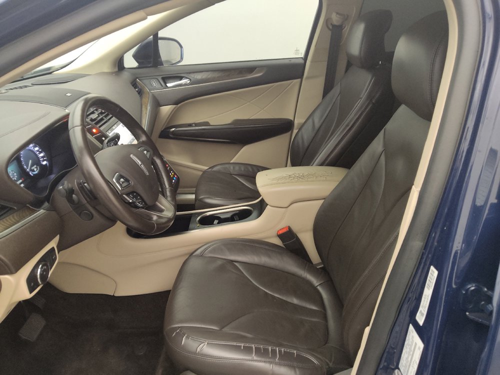 Used 2019 Lincoln MKC Reserve w/ MKC Climate Package FWD image 17
