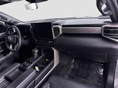 Certified 2025 Toyota Tundra Limited AWD/4WD image 30
