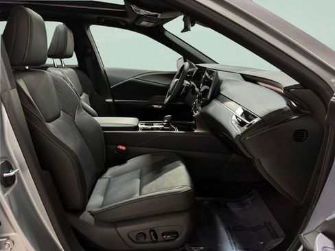 Used 2025 Lexus RX 350 w/ Convenience Package image 29