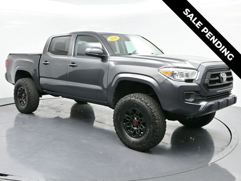 Used 2020 Toyota Tacoma TRD Sport image 1