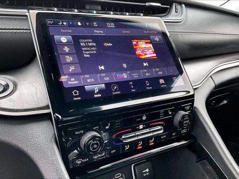 Used 2021 Jeep Grand Cherokee L Limited image 30