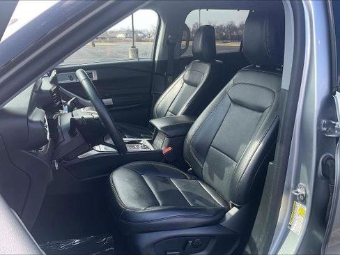 Certified 2023 Ford Explorer Limited image 7