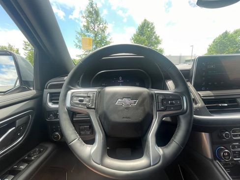 Used 2023 Chevrolet Tahoe Z71 w/ Luxury Package AWD/4WD image 13