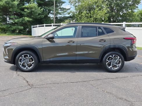 Used 2024 Chevrolet Trax LT w/ Driver Confidence Package FWD image 5
