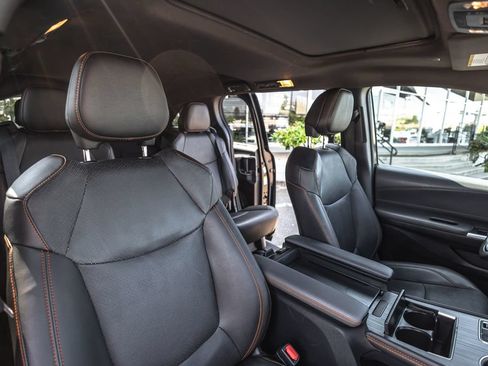Used 2024 Toyota Sienna XSE w/ XSE Premium Package AWD/4WD image 28