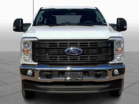 New 2026 Ford F250 XL w/ XL Chrome Package image 3