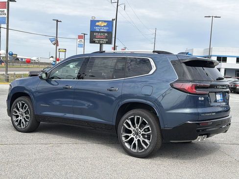 New 2026 GMC Acadia Denali Ultimate w/ LPO, Floor Liner Package AWD/4WD image 22