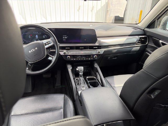 Used 2025 Kia Telluride S AWD/4WD image 12