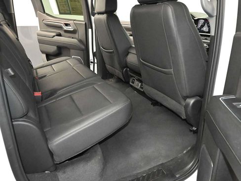 Used 2024 GMC Sierra 1500 SLT AWD/4WD image 10