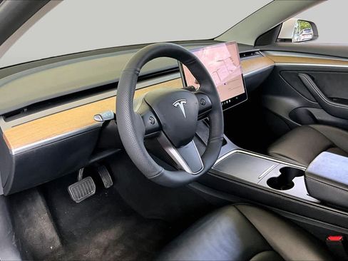 Used 2023 Tesla Model 3 Standard Range RWD image 14