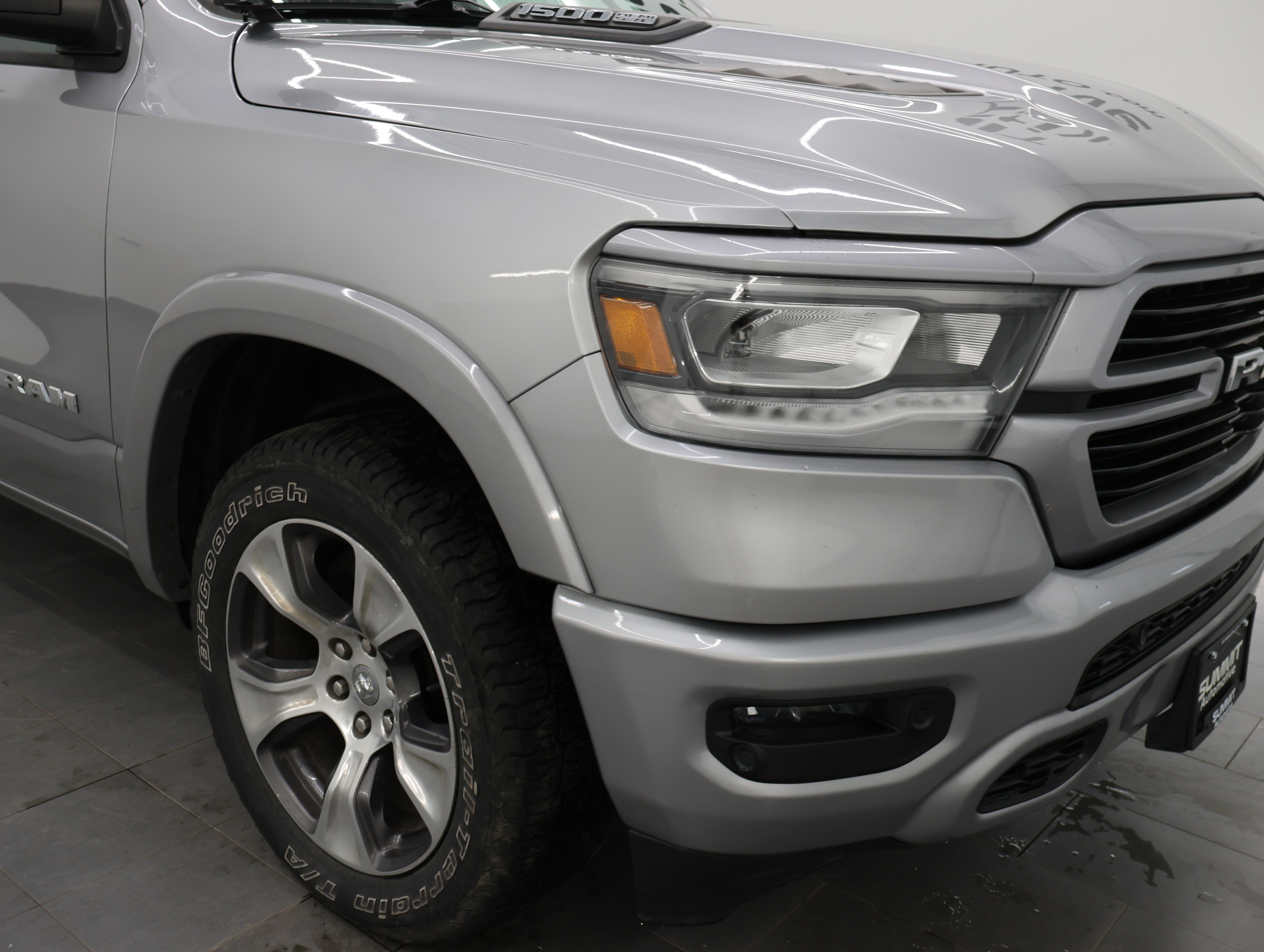 Used 2019 RAM 1500 Laramie w/ Sport Appearance Package AWD/4WD image 22