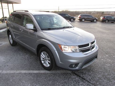 Used 2015 Dodge Journey SXT w/ Flexible Seating Group FWD image 8