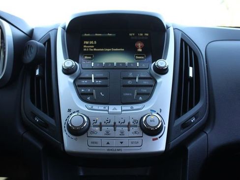 Used 2024 Chevrolet Equinox LT image 8