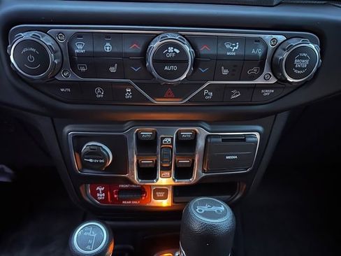 Used 2019 Jeep Wrangler Unlimited Rubicon image 23