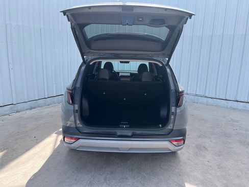 Used 2025 Hyundai Tucson Limited FWD image 8