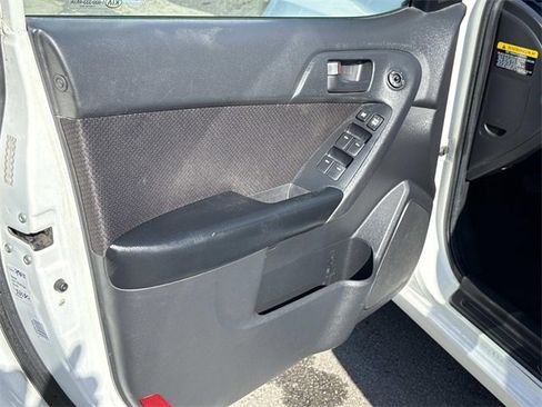 Used 2012 Kia Forte EX image 10