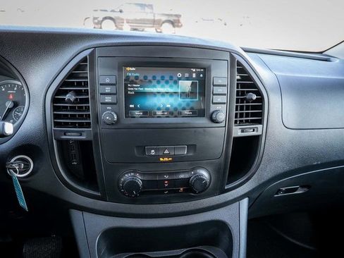 Used 2022 Mercedes-Benz Metris image 23