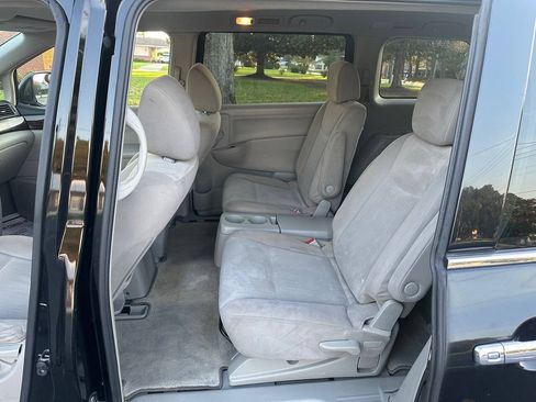 Used 2016 Nissan Quest SV FWD image 11