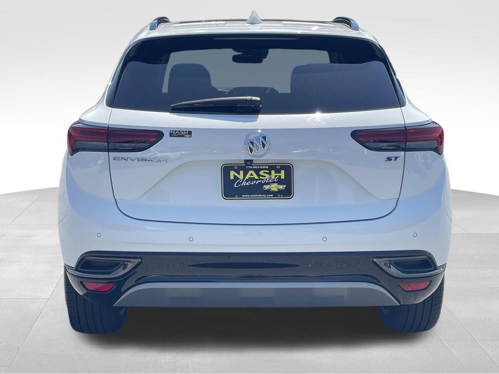 Used 2022 Buick Envision Essence w/ Technology Package I FWD image 4